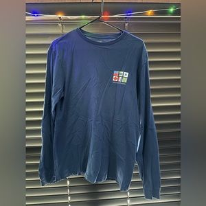 Size XS Vineyard Vines Long Sleeve Double Sided Graphic Shirt